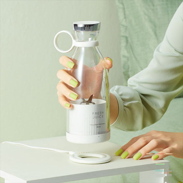 FRESH JUICE™- MINI LICUADORA PORTATIL